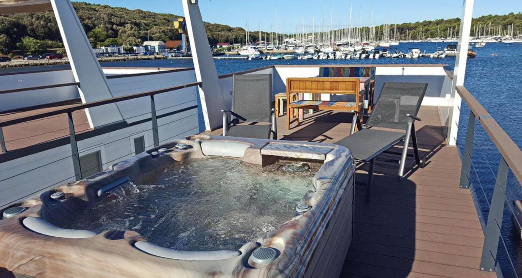 House Boat Oliva - Floating House Villa Pula Dış mekan fotoğraf