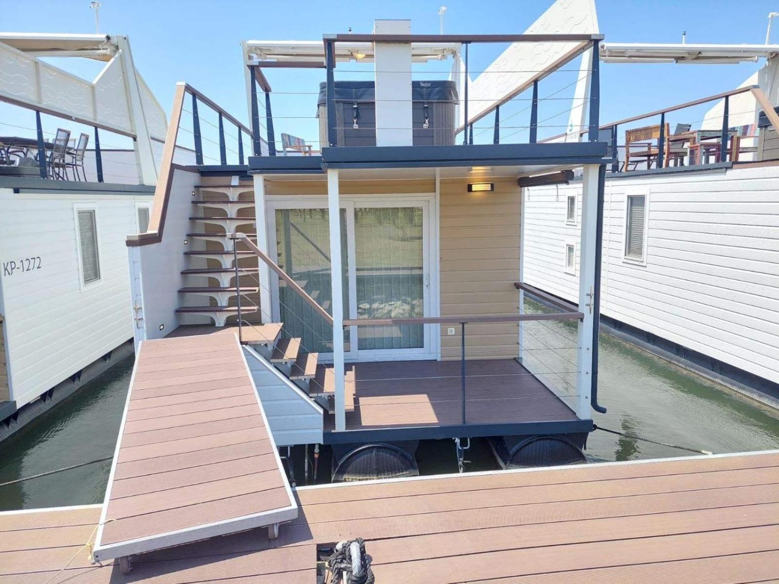 House Boat Oliva - Floating House Villa Pula Dış mekan fotoğraf
